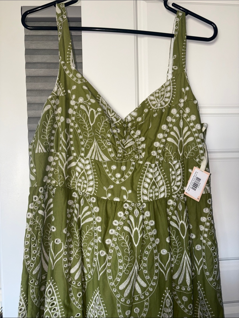 Black tape tiered green embroidered maxi dress XL NWT - Picture 5 of 7